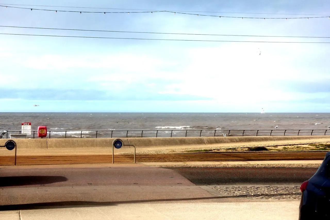 Blackpool Resort Hotel 0*,