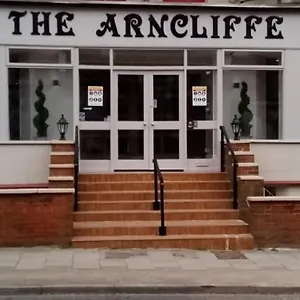Arncliffe Hotel